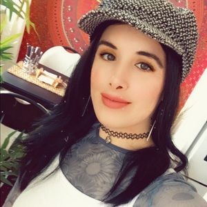 Meet your Posher, Jimena